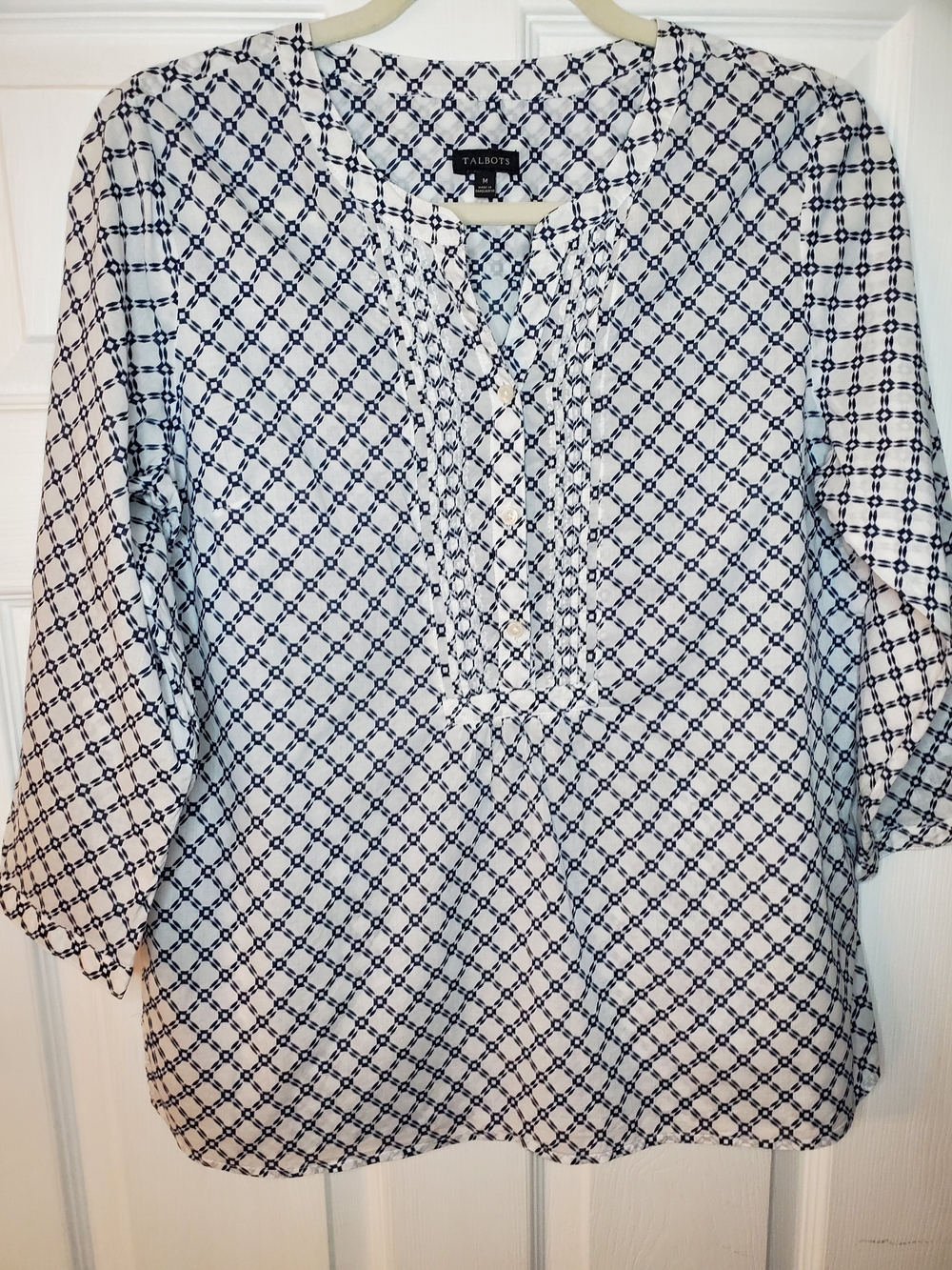 Talbots White Top with Navy Geometric Print